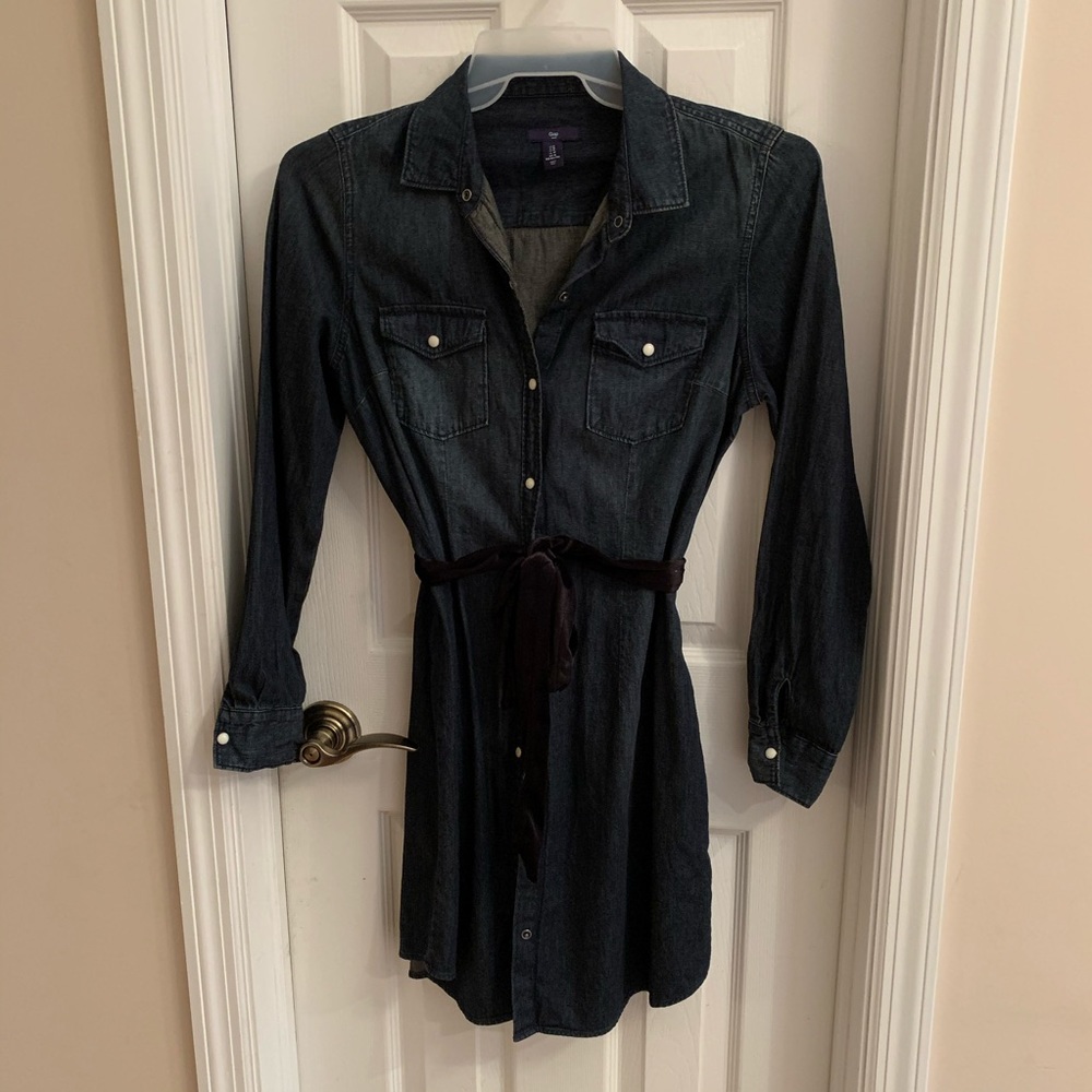 GAP jean dress w velvet belt